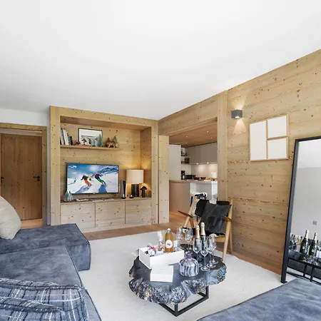 Moderne A Avec Acces Skis Aux Pieds, 6 Adultes Et 2 Enfants, Parking Inclus - Fr-1-562-82