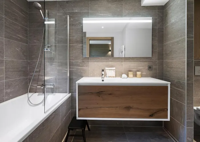 公寓 Moderne A Avec Acces Skis Aux Pieds, 6 Adultes Et 2 Enfants, Parking Inclus - Fr-1-562-82 *